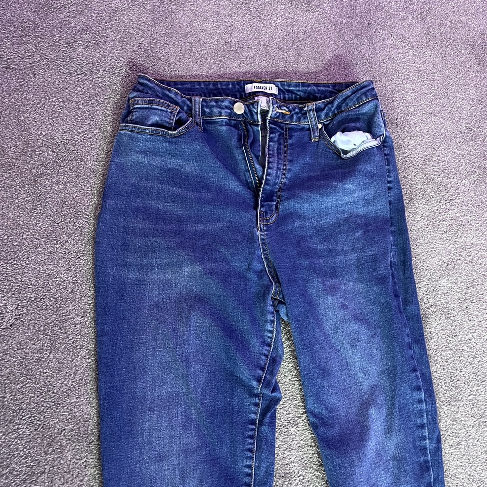 Stretchy skinny jeans